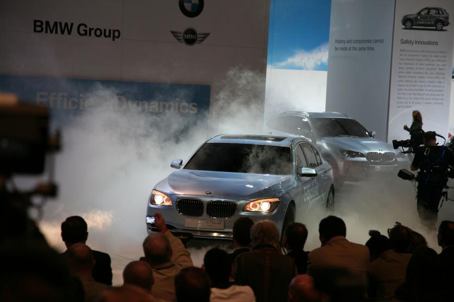  BMW 7-Series 2009 года  (фото 98 из 167)